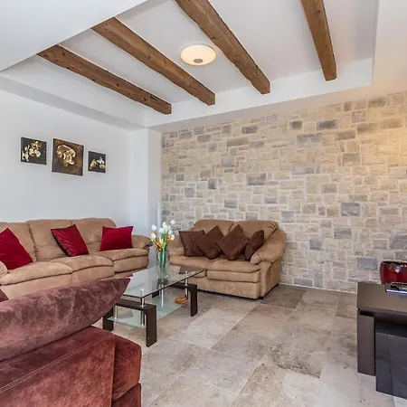 Lurda Krk Villa *