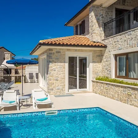 Lurda Krk Villa *